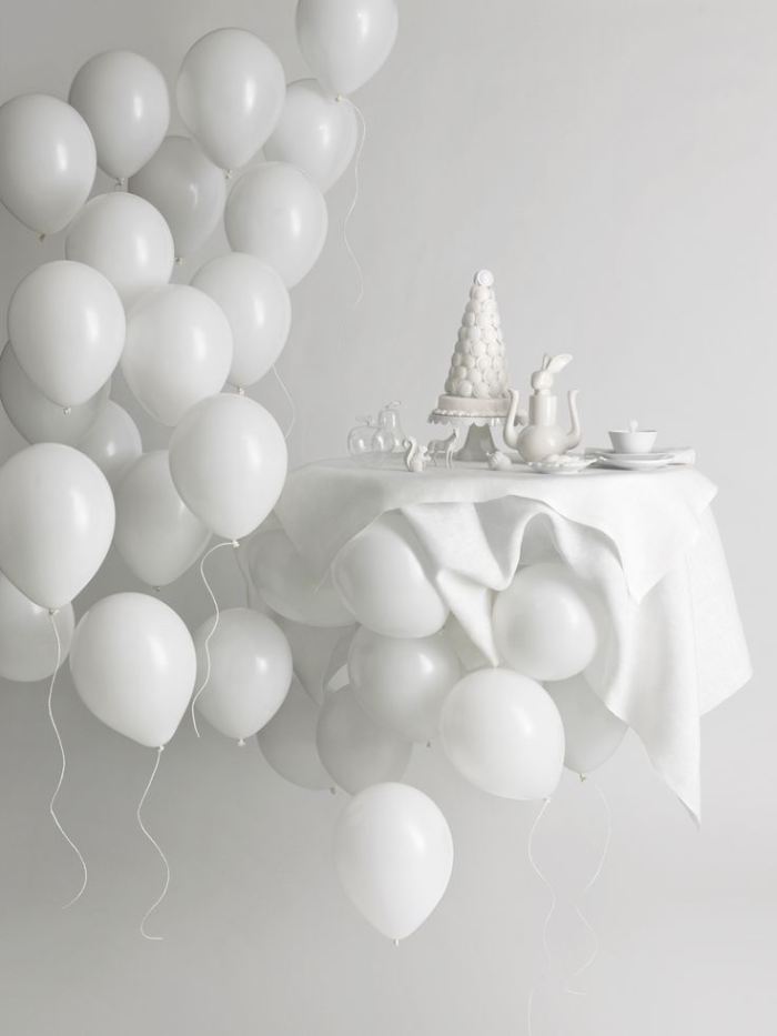 woonhome-witte-interieurs-wit-interieur-inspiratie-balloons