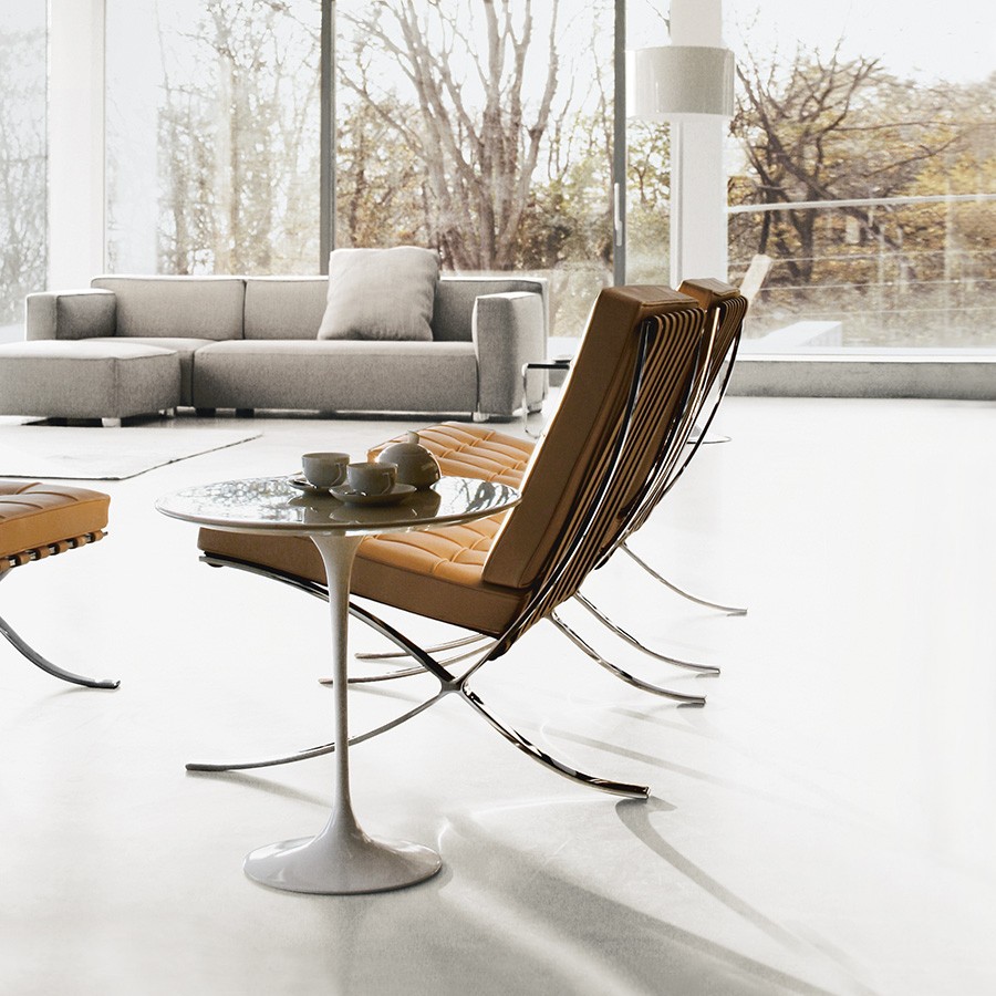 woonhome-barcelona-chair-side-table-saarinen-model-250L-ludwig-mies-van-der-rohe-lilly-reich-vintage-nieuw-cognac-beige