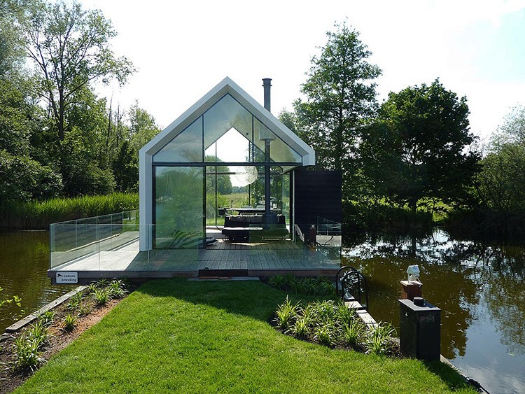 walhalla.com-woonhome.nl-minimalistische-stijlvolle-recreatiewoning-aan-het-water