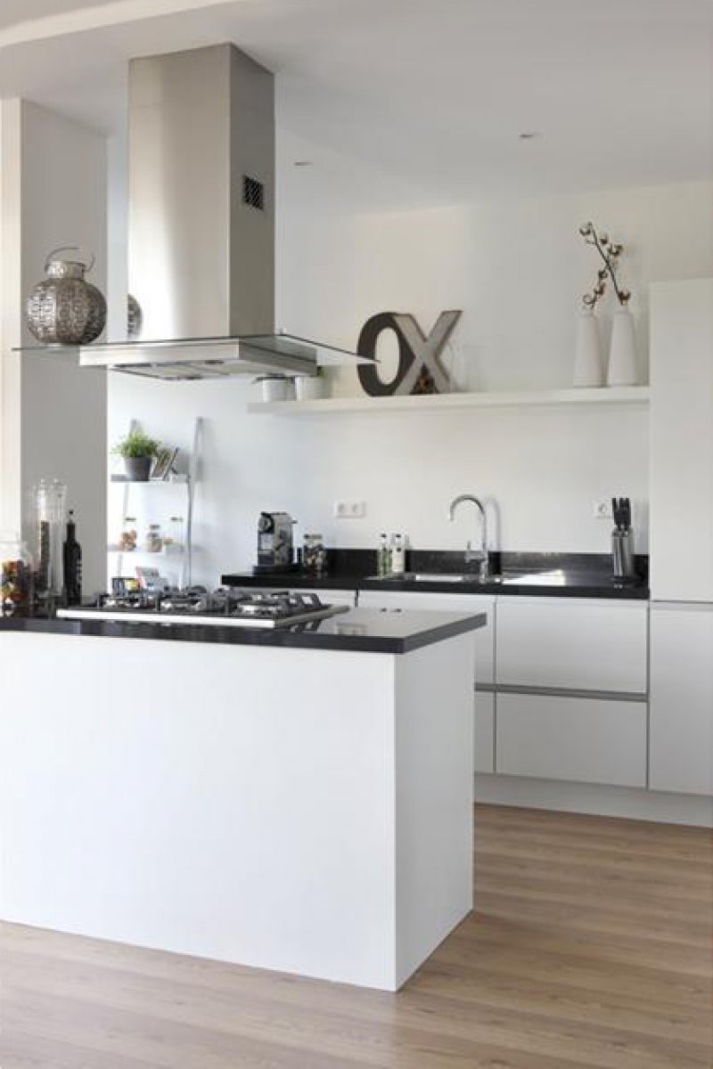 woonhome-stijlvolle-keuken-strak-design