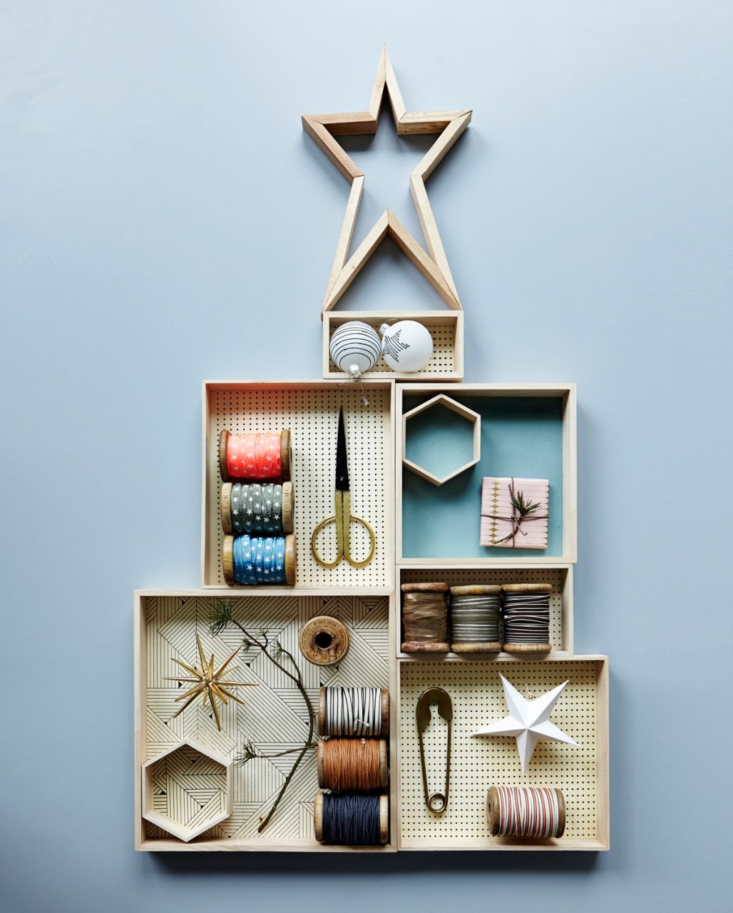 woonhome-housedoctor-house-doctor-originele-houten-kerstboom-accessoires