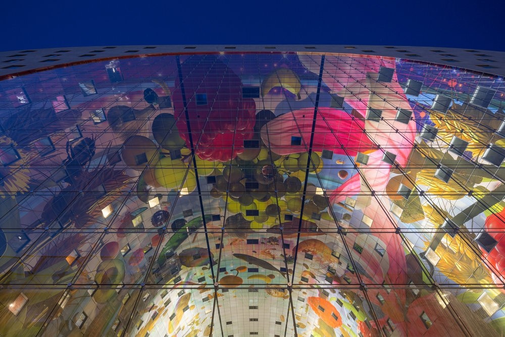 woonhome-dak-plafond-raam-raamwerk-markthal-rotterdam-openingstijden