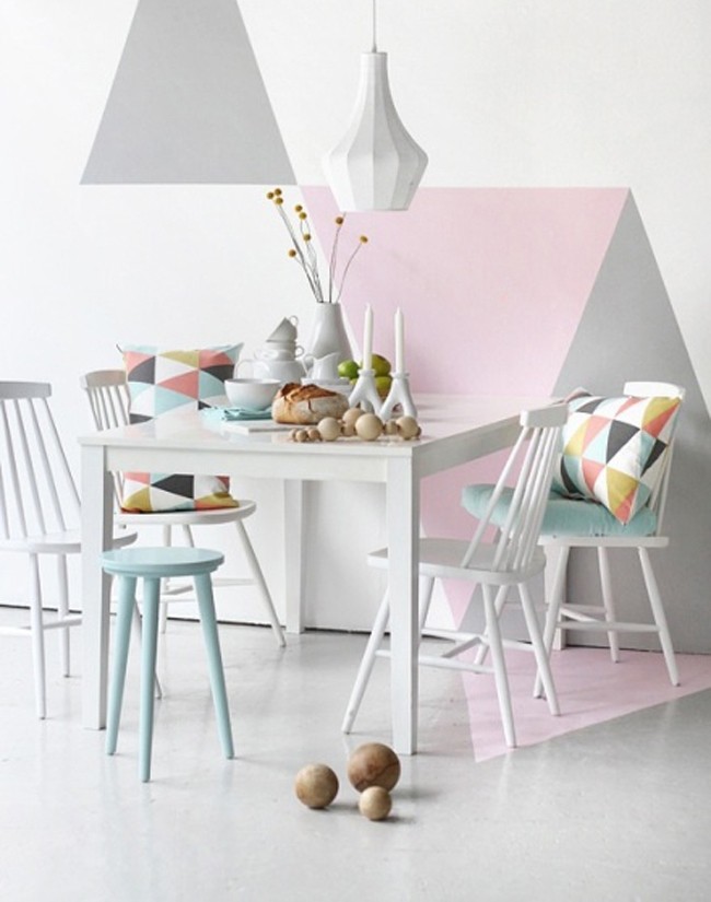 woonhome-pastel-grijs-kleuren-woonkamer-geometrische-vormen-beelden