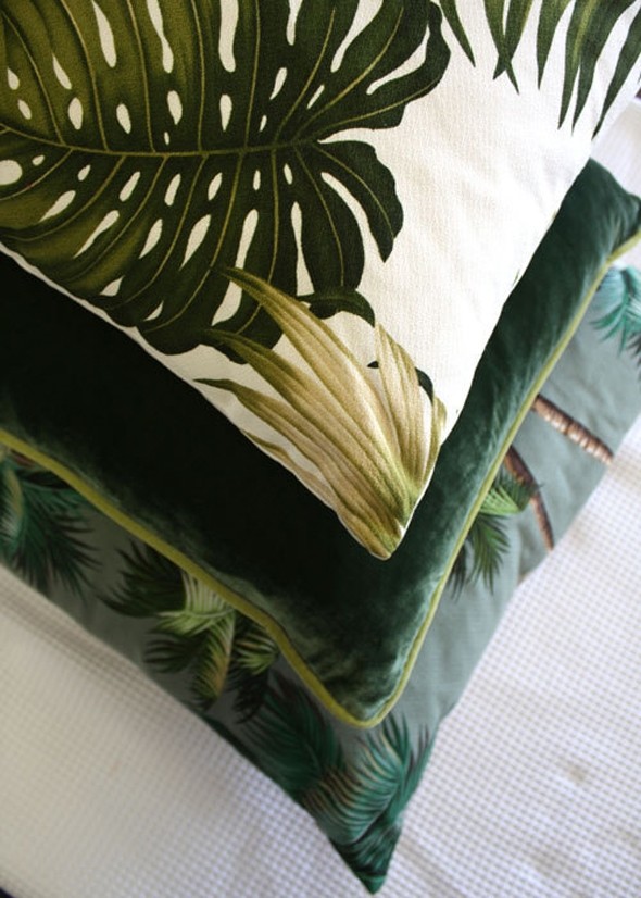 woonhome-moderne-trendy-decoratie-woonaccessoires-sierkussens-groen-planten-patroon