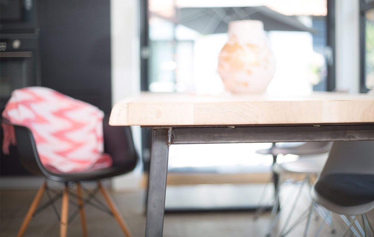 woonhome-ander-interieurstijl-interieur-stijl-boomstamtafel-tafel