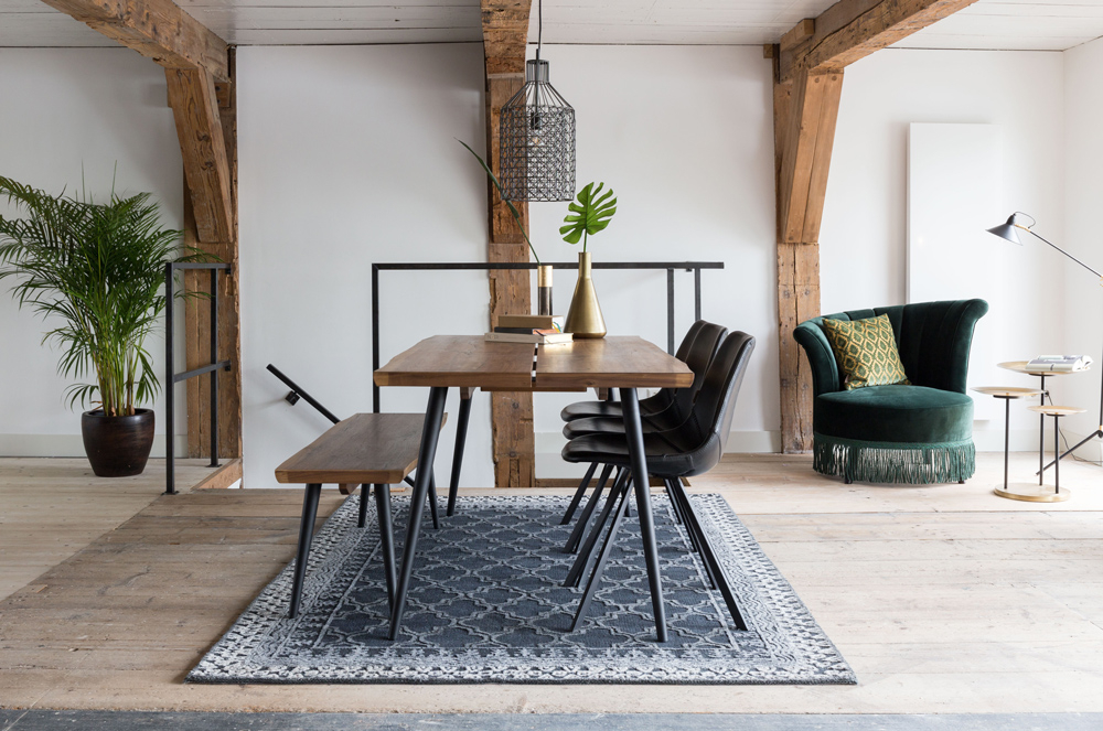 Luxe nuances in huis met meubels en woonaccessoires van Dutchbone.