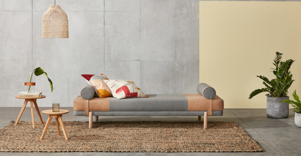 Variant van de chaise longue: een moderne dormeuse of day bed.