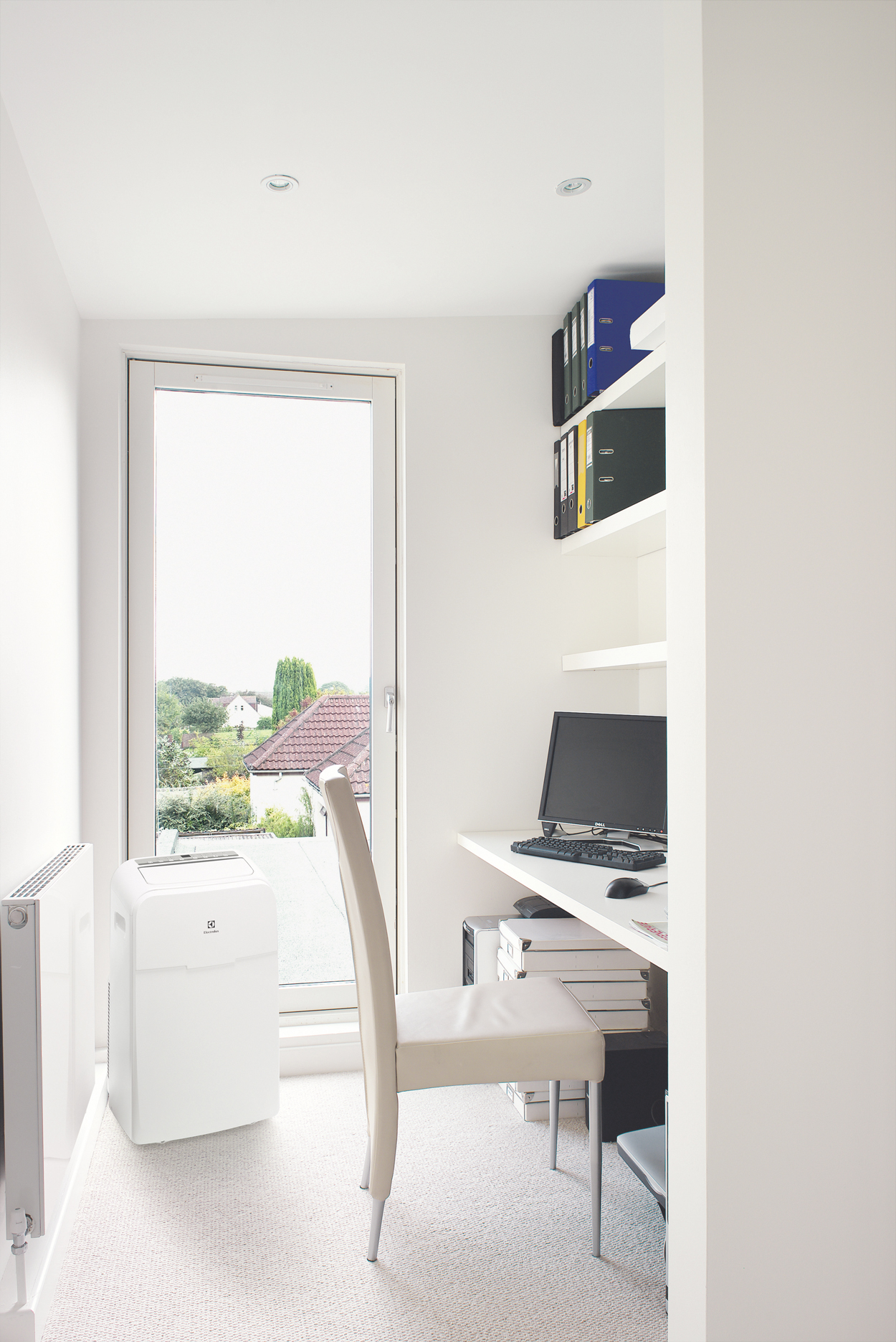 Deze compacte airconditioner heeft genoeg koelvermogen voor een werkkamer of thuiskantoor.