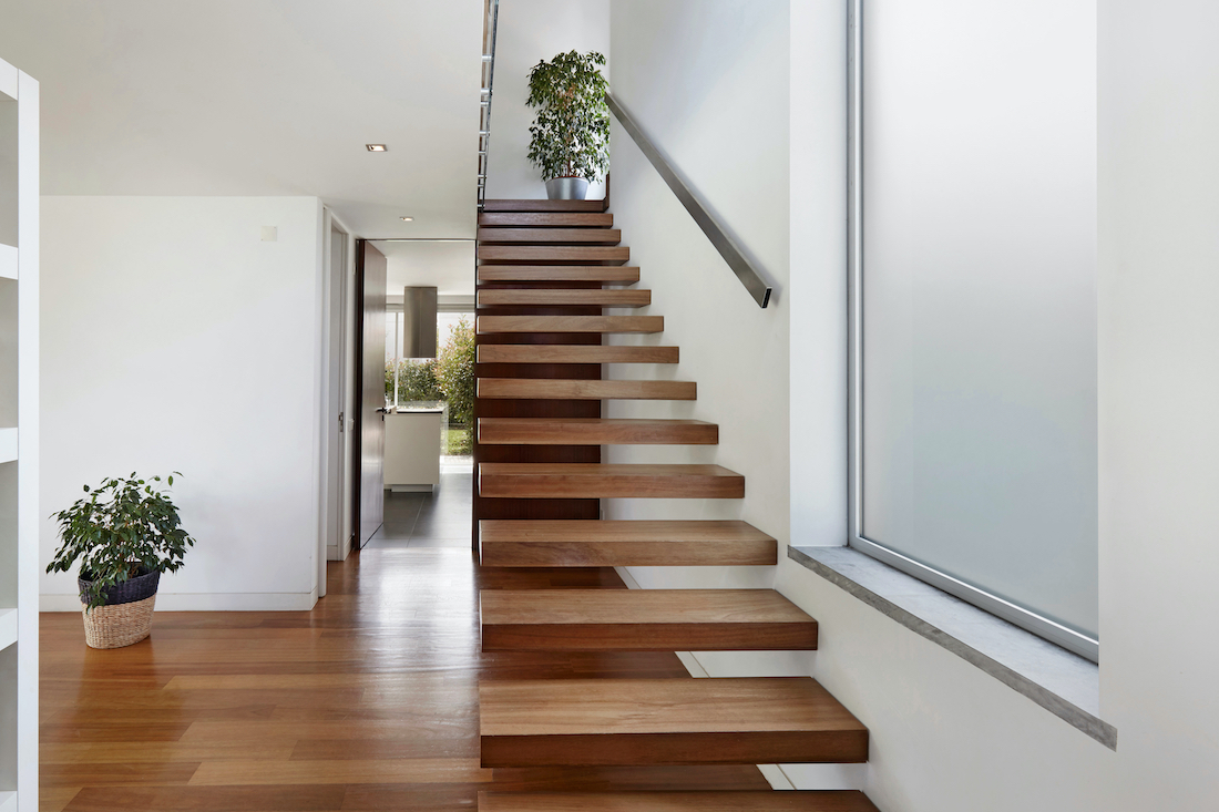 woonhome-trap-trappen-in-huis-plaatsen-houten-moderne-trap-1