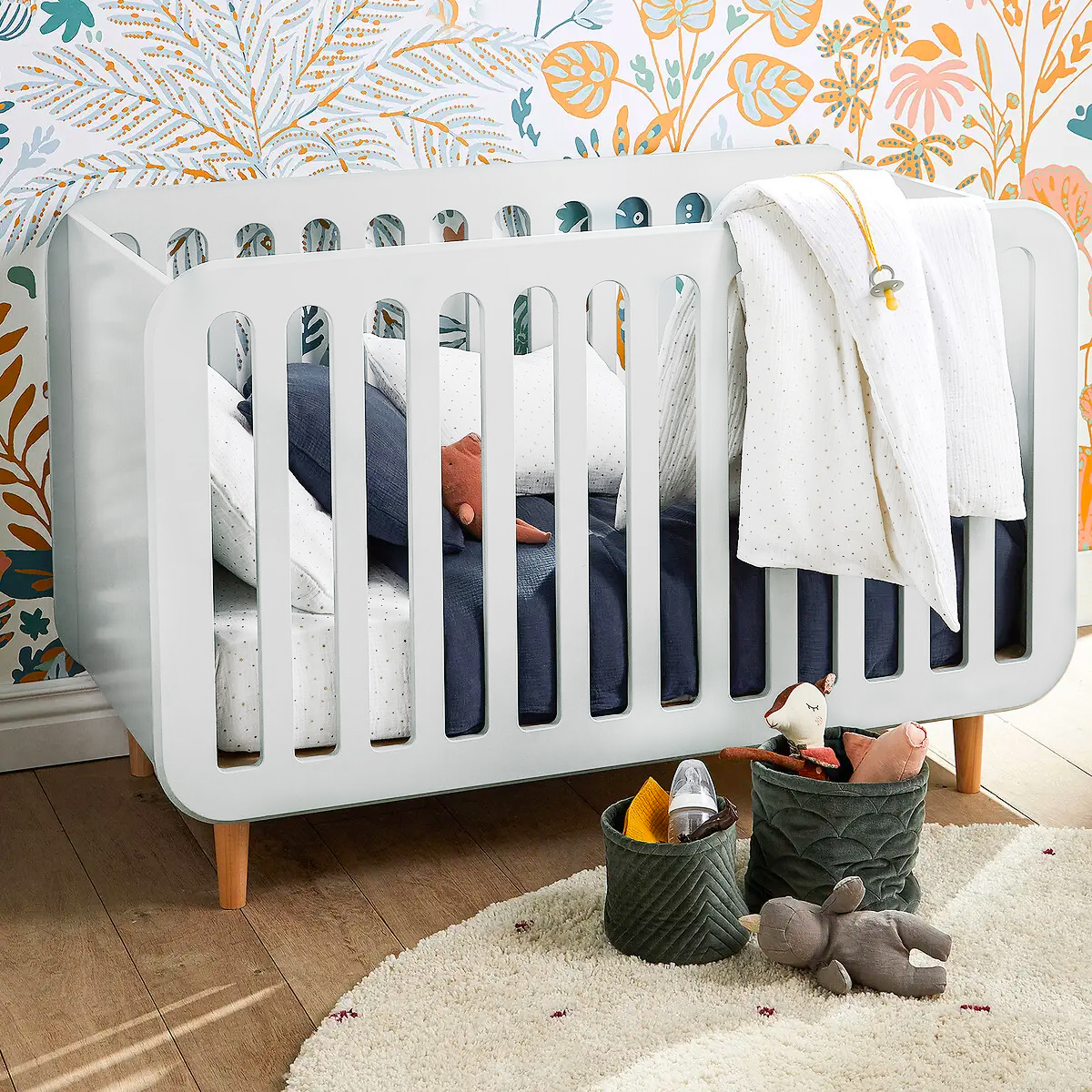 Heb je al een Scandinavische look in de rest van het huis? Met dit babybedje trek je dit door tot in de babykamer. 