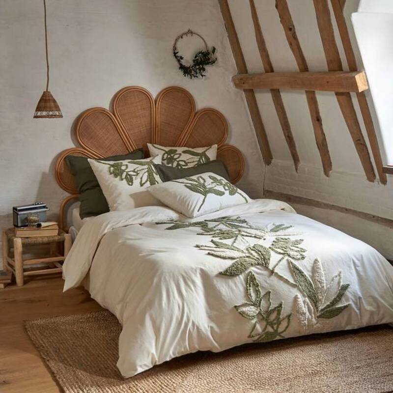 De natuurlijke kleur groen past ook erg goed in een bohemian slaapkamer.