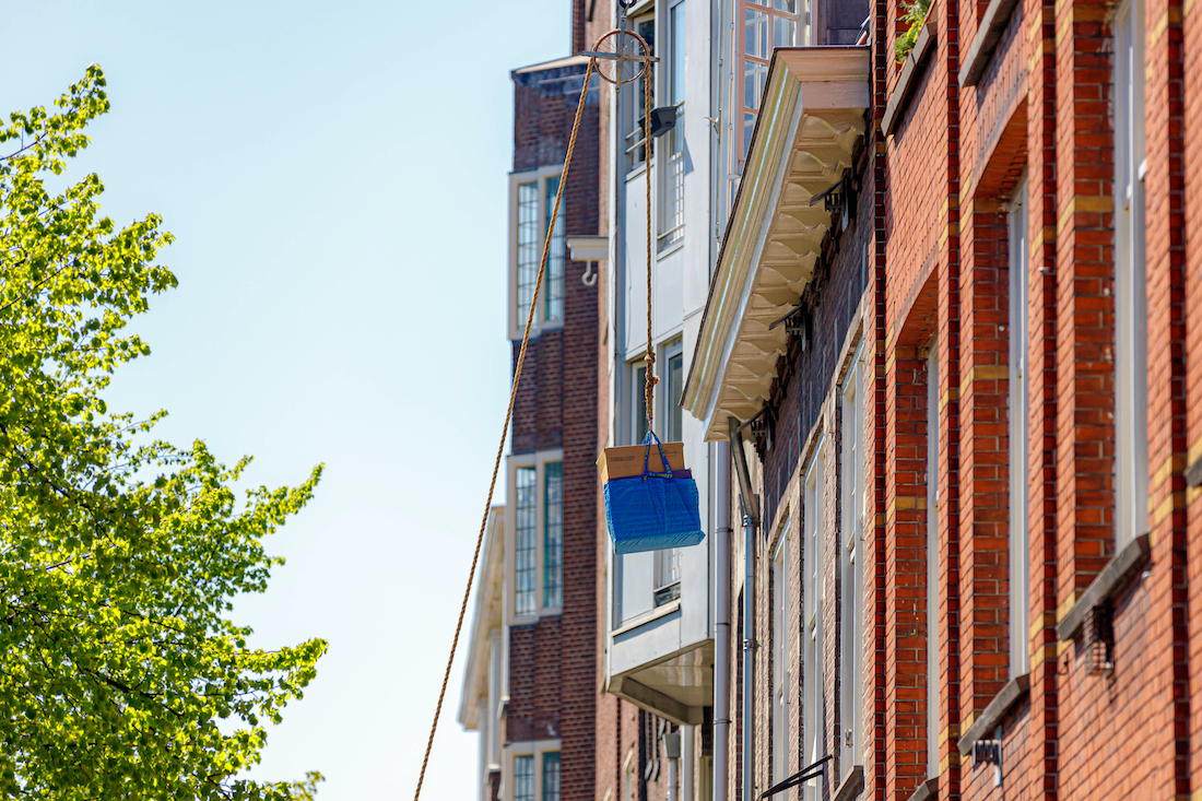 woonhome-verhuislift-verhuizen-amsterdam-verhuishaak-bovenwoning-amsterdam-1